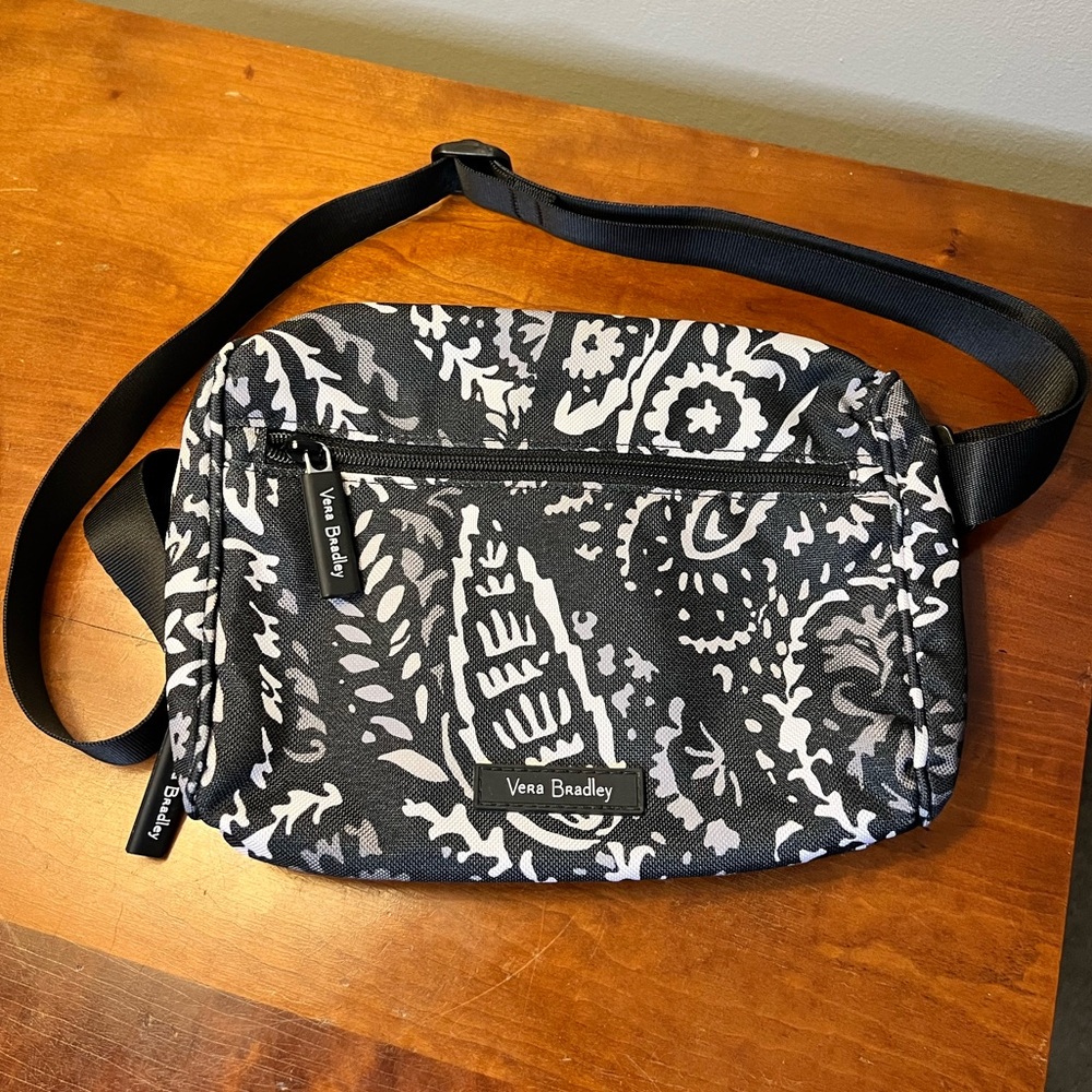 Vera Bradley Paisley, black and white Noir belt bag